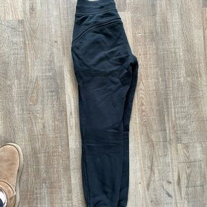 LULULEMONS WUNDER UNDER SWEATPANTS